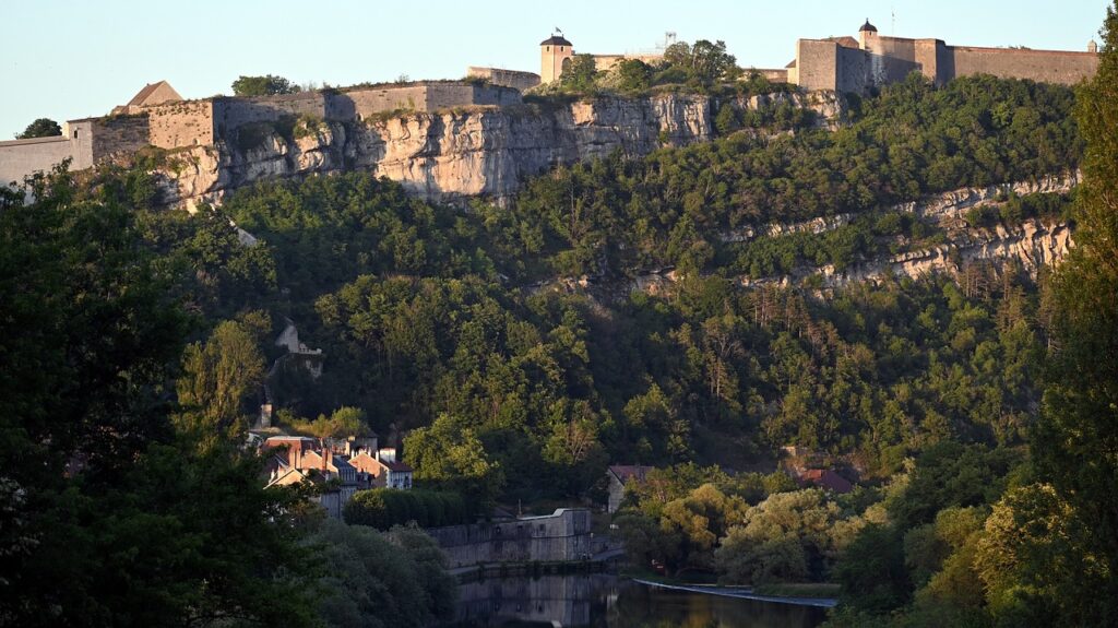 FRANCHE-COMTÉ